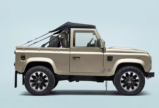 Land Rover Classic Defender V8 Soft Top (2025)
