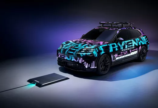 Porsche Cayenne kan draadloos opladen: hoe werkt dat? (video)