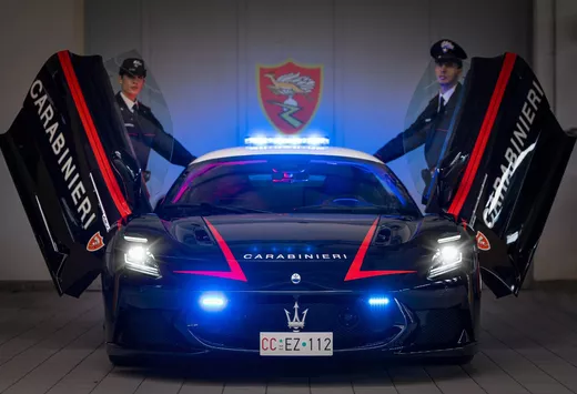 Les Carabinieri s’équipent d’une Maserati MC Pura et d’une Giulia Quadrifoglio #1