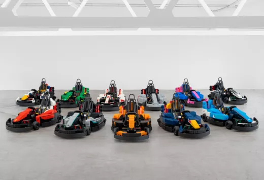 F1-rijders ruilen hun bolide voor een Lego-kart tijdens GP op Silverstone 