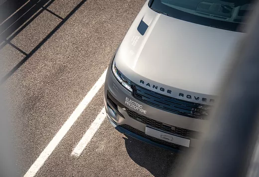 Range Rover Sport Electric : une version 100 % électrique annoncée pour 2026