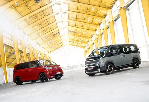 2026 Kia PV5 Passenger 71,2 kWh vs. Volkswagen ID.Buzz GTX 79 kWh 