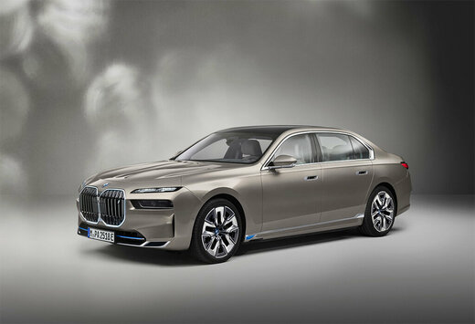 BMW I7