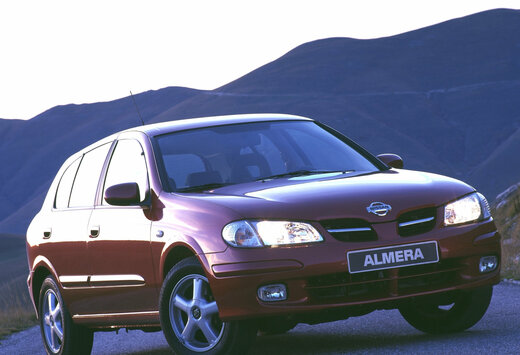 Nissan Almera 5d 2002