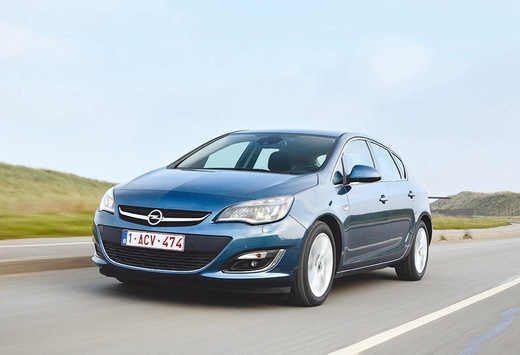 Opel Astra 5d 2015