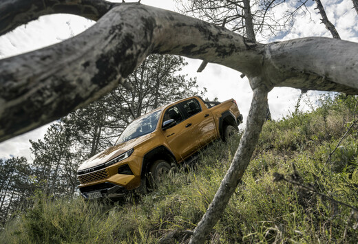 Review Toyota Hilux 2.8 Diesel Hybrid 48V (2026) - eerste test AutoGids 