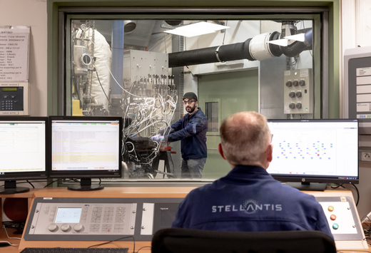 Stellantis pense que l’e-fuel sauvera le thermique jusqu’en 2050 #1