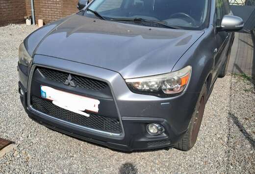 Mitsubishi 1.8 Di-D 2WD Instyle