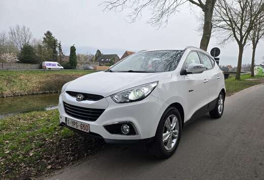 Hyundai 1.6i 2WD Base