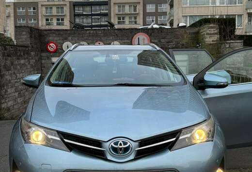 Toyota Auris Hybrid SW HEV 1.8i HSD CVT