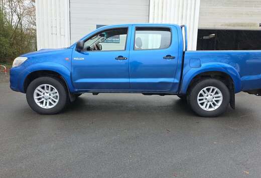 Toyota 2.5 D-4D MANUAL 4X4 DOUBLE CAB - EXPORT AFRICA