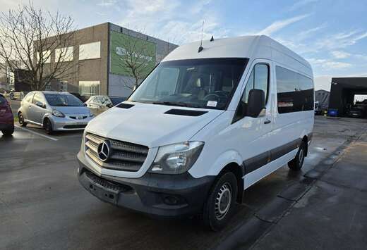 Mercedes-Benz 313 (Stock ID 30415)