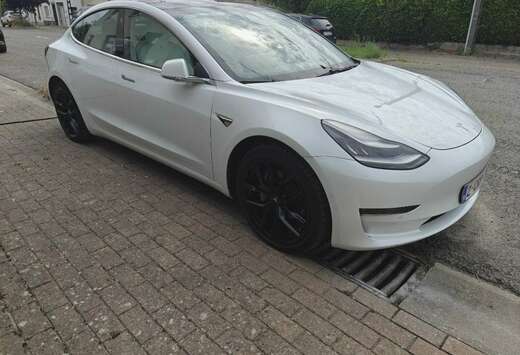 Tesla 75 kWh Long-Range Dual Motor