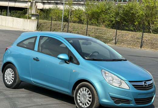 Opel Corsa 1.2i Black Edition