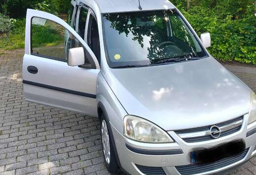 Opel Combo Tour 1.4i XEP Essentia (Hayon/Achterklep)