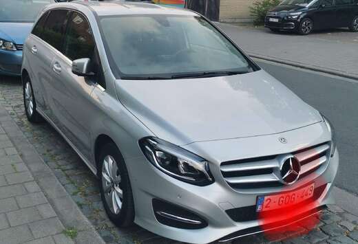 Mercedes-Benz B 180
