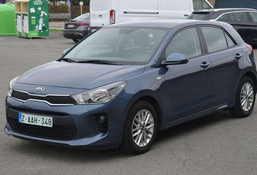 Kia Rio 1.2 Attract GPS + camera