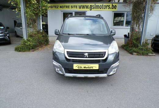 Peugeot 1.200cc  110cv gris 04/17 Airco Capteurs Crui ...