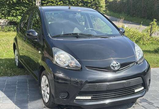 Toyota 1.0i Life