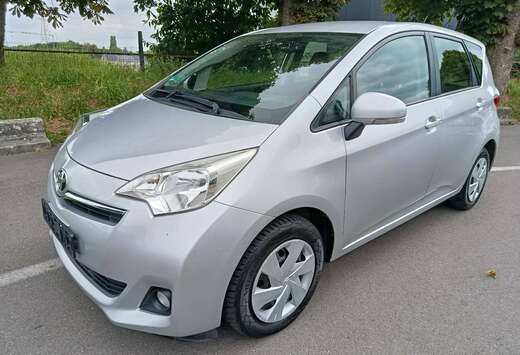 Toyota Verso S 1.33 VVT-i Luna