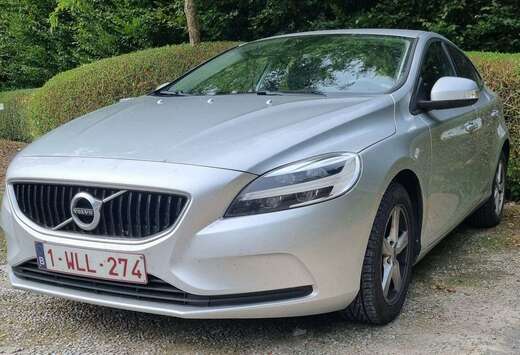 Volvo V40 D2