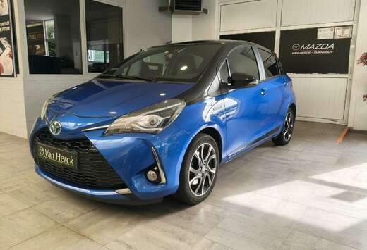 Toyota 1.5i VVT-i Hybrid Two tone