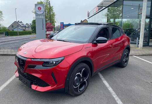 Alfa Romeo Junior 1.2 Turbo Hybrid Ibrida Speciale Sp ...