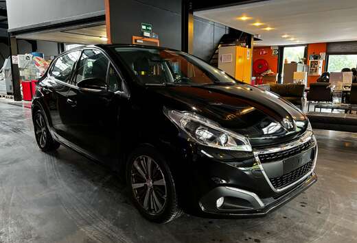 Peugeot 208 1.2 Allure S/12 mois de garantie/automati ...