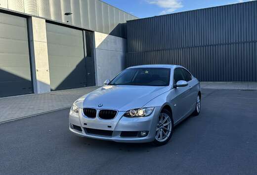 BMW Coupé 320i E92