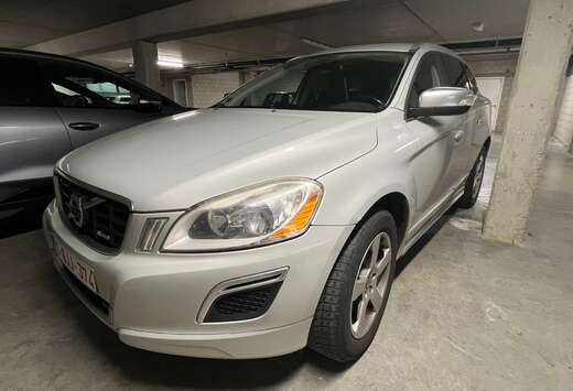 Volvo XC60 2.0 D4 R-design Geartronic