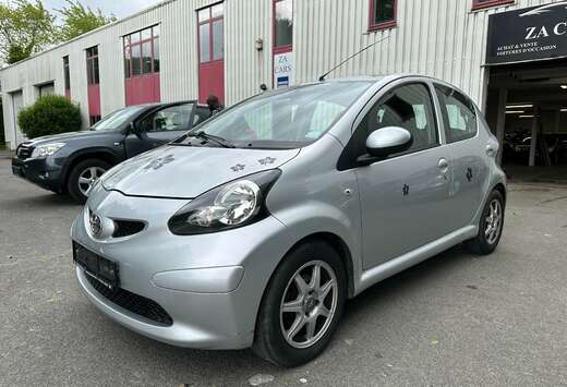 Toyota 1.0i VVT-i/UNIQUEMENT EXPORTATION