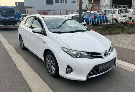 Toyota SW 1.8i HSD ** Frein problème **