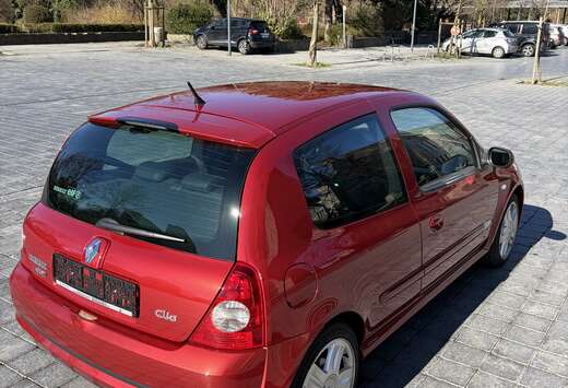 Renault 2.0i 16v Sport