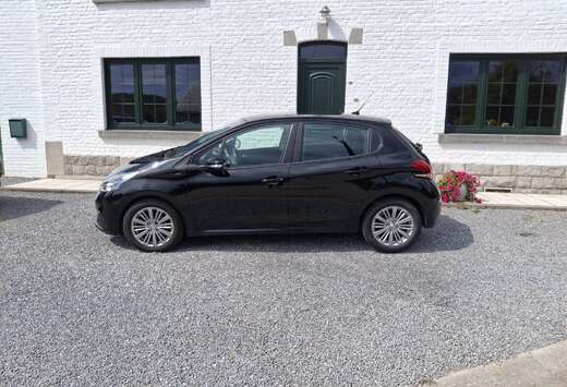 Peugeot 1.2i PureTech Signature S&S (EU6.2)