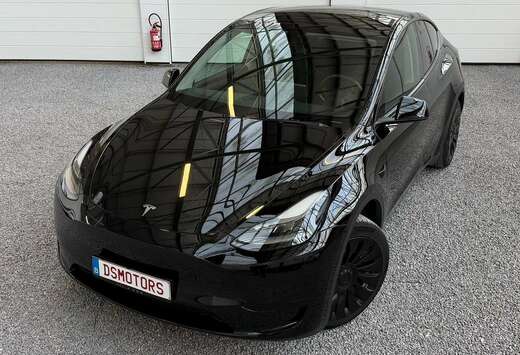 Tesla RWD  Triple Black  €27.512 excl. BTW