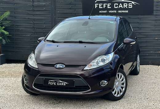 Ford Fiesta 1.25i Ghia // Carnet Complet