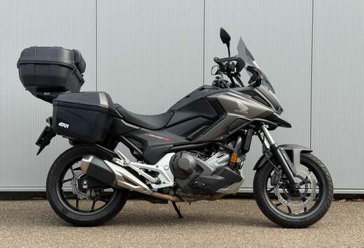 Honda X DCT / Zijkoffers en Topkoffer / Handverwarmin ...