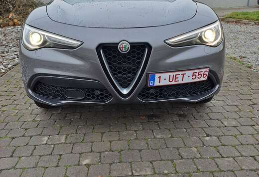 Alfa Romeo 2.0 Turbo 16V AT8-Q4 Super