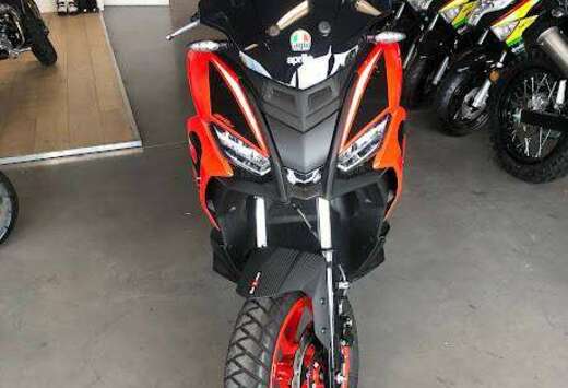 Aprilia SR GT Sport 200