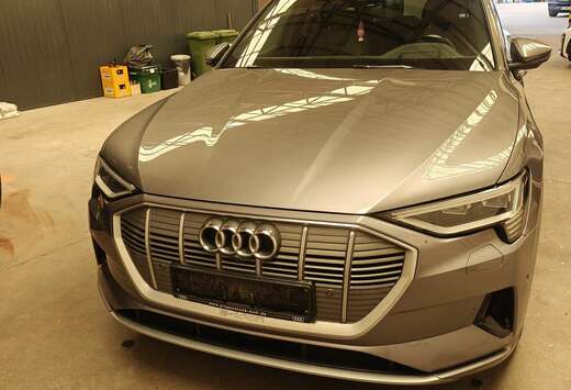 Audi 55 quattro advanced
