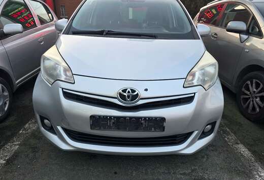 Toyota Verso S 1.33 VVT-i Sol Multidrive S Automatiqu ...