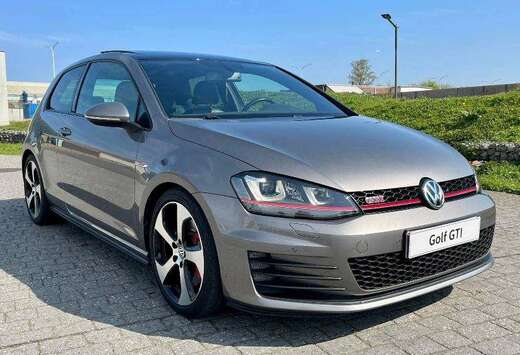 Volkswagen Golf 2.0 TSI Performance