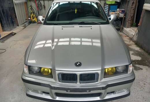 BMW 320i