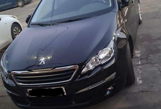 Peugeot 1.2 PureTech Style STT