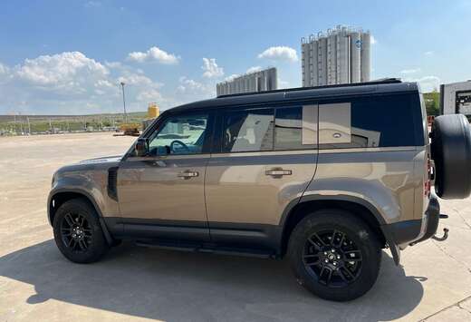 Land Rover Defender 110 D240 S