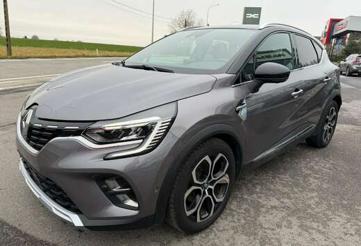 Renault E-TECH FIRST Plug-in Hybrid