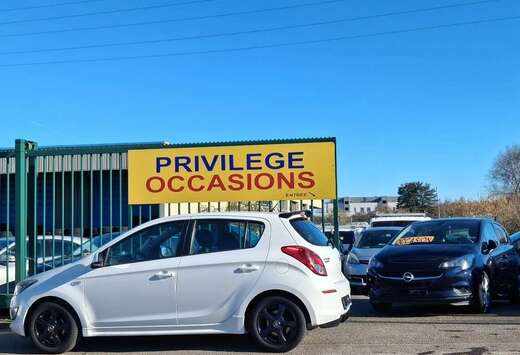 Hyundai 1.2i Lounge CUiR AiRCO J ALU 5 PORTES