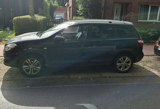 Nissan 2.0i 2WD Executive