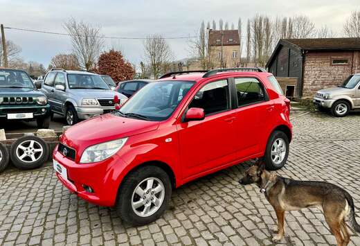 Daihatsu 1.5i 4WD boite auto  belgium car historique