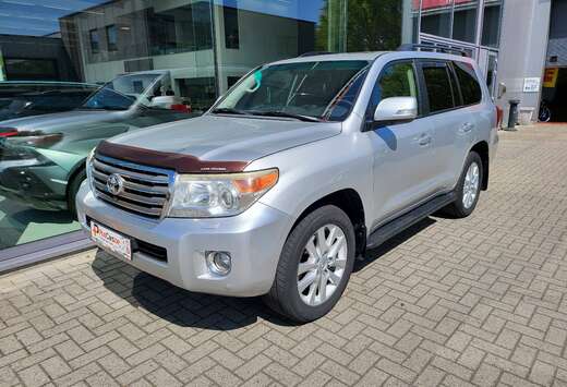Toyota 4.5 V8 | Automaat | 2012 | 265.397 km | 7-Zit  ...